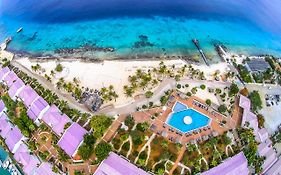 Van Der Valk Plaza Beach & Dive Resort Bonaire